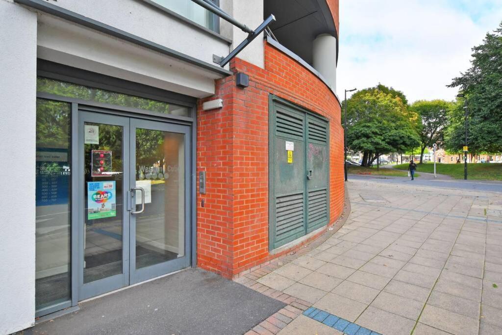 Modern, City Centre, Studio Apartment With Free Wifi, Gym Access, Netflix - West One Sheffield Eksteriør bilde